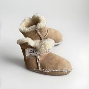 UGG Australia Baby Shoes Booties Size M (12/18 months) US 4/5 Brown Fur Lined